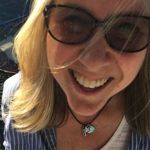 Meet your Posher, Denise